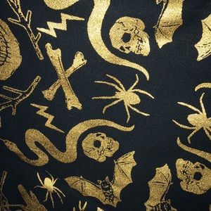 Meet your Posher, Nicole at Ageless Archive